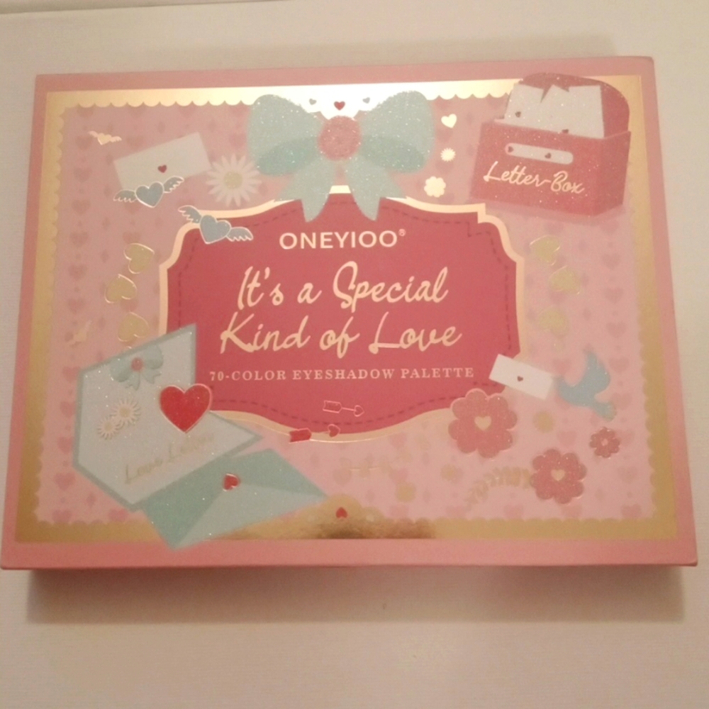 ONEYIOO ITS A special kind of love 70 colors eyeshadow